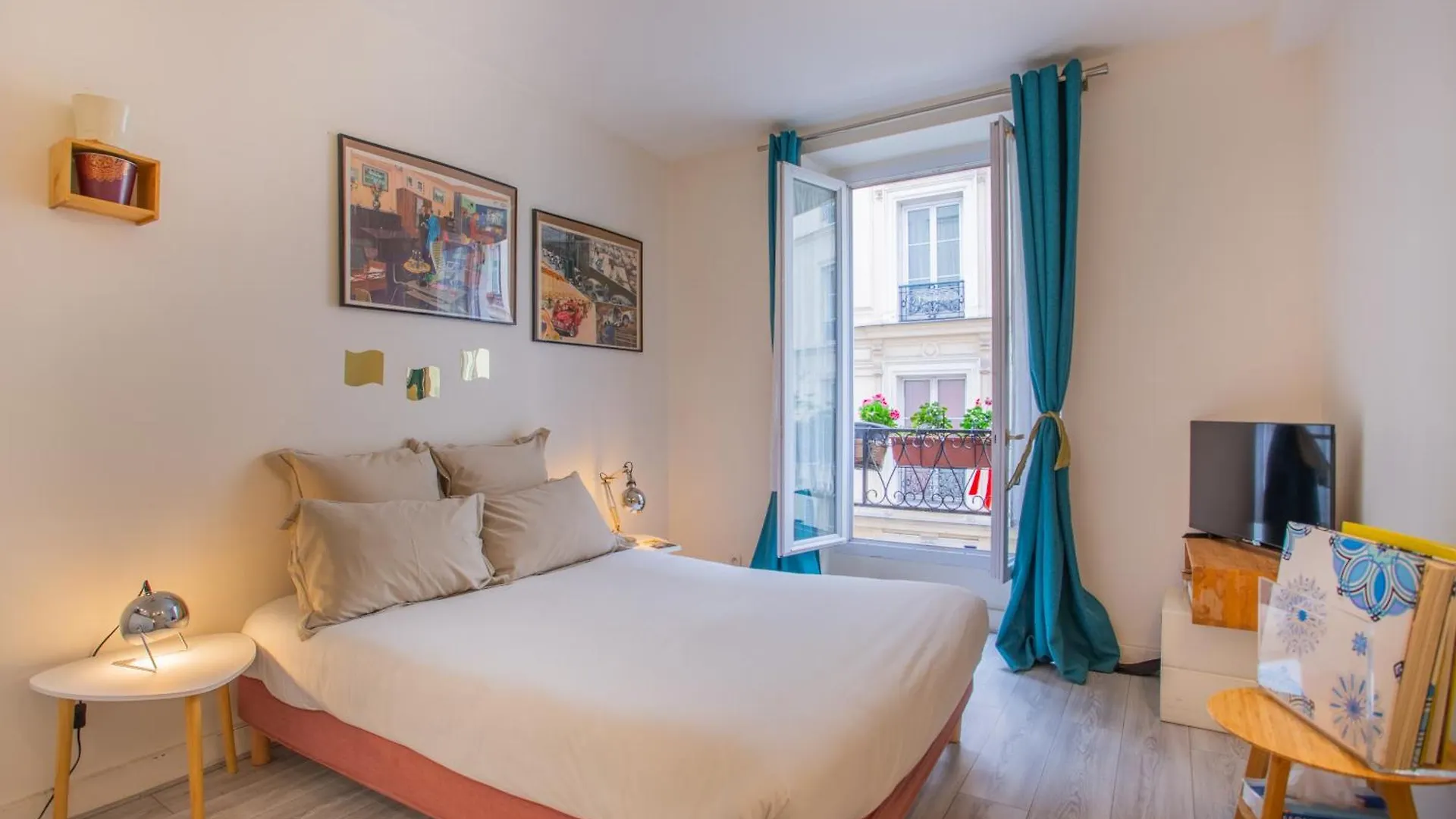 Charming Parisian Apartment With Views