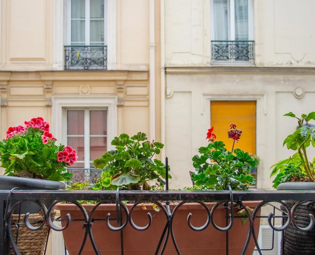 Faiderbe-Chaligny-1-Bed Apt Sleeps 2 Paris